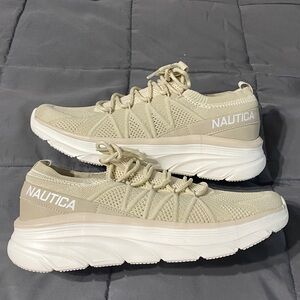 Nautica Themba tennis shoes. Size 11.